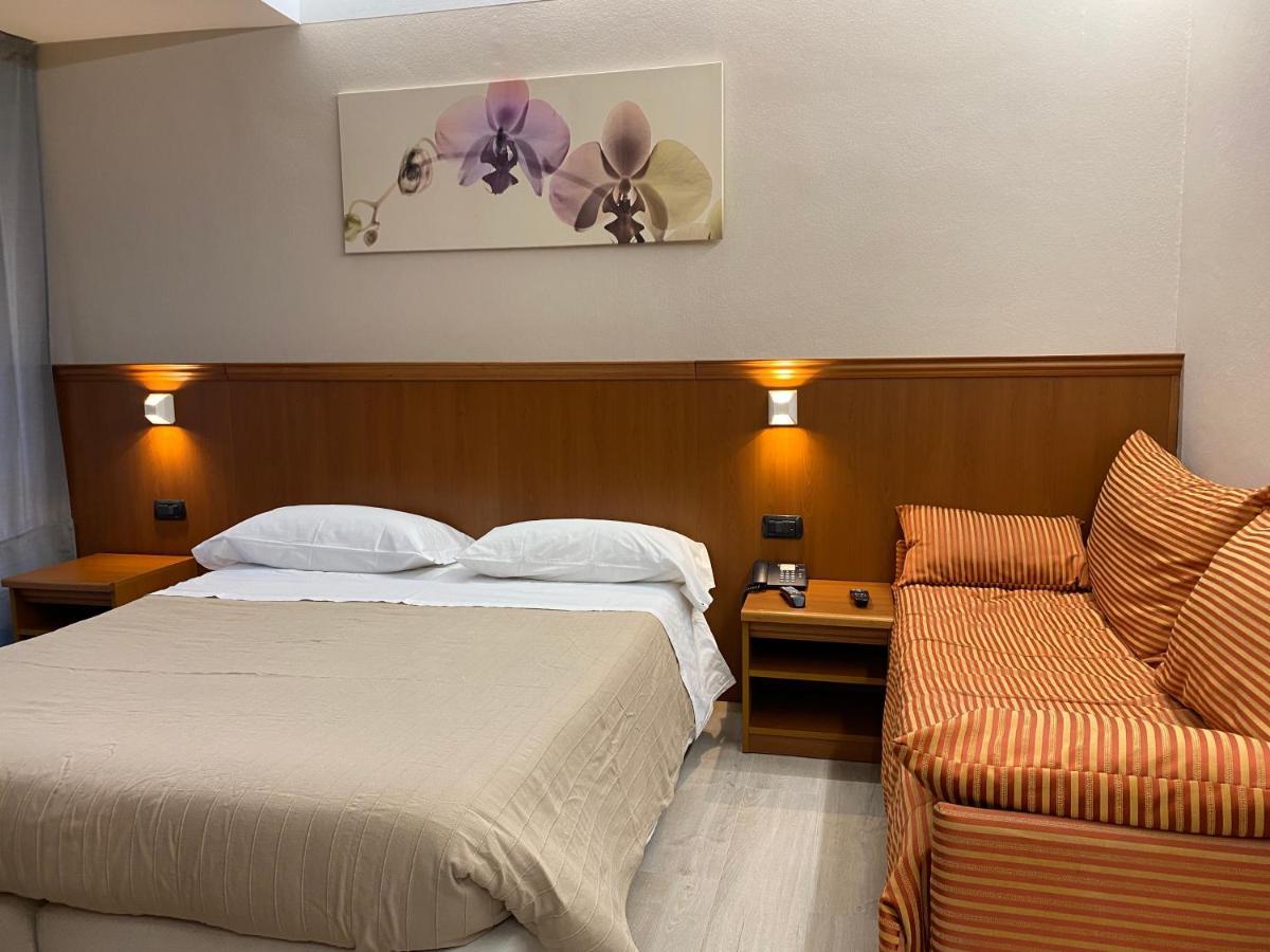 Hotel & Apartments Rinaldo Боргоманеро Екстериор снимка