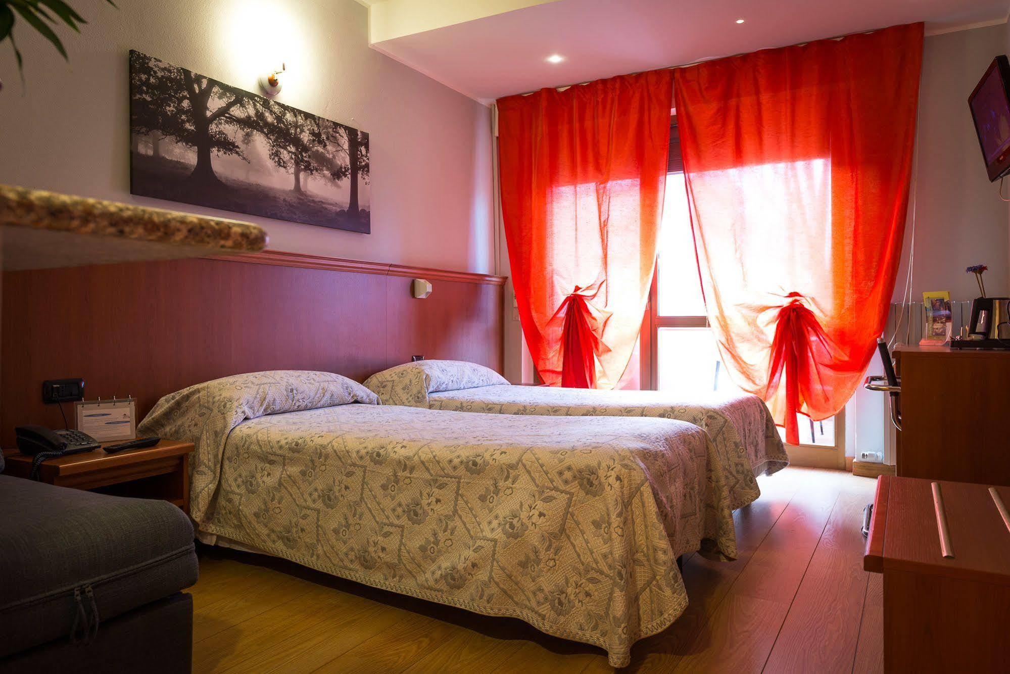 Hotel & Apartments Rinaldo Боргоманеро Екстериор снимка